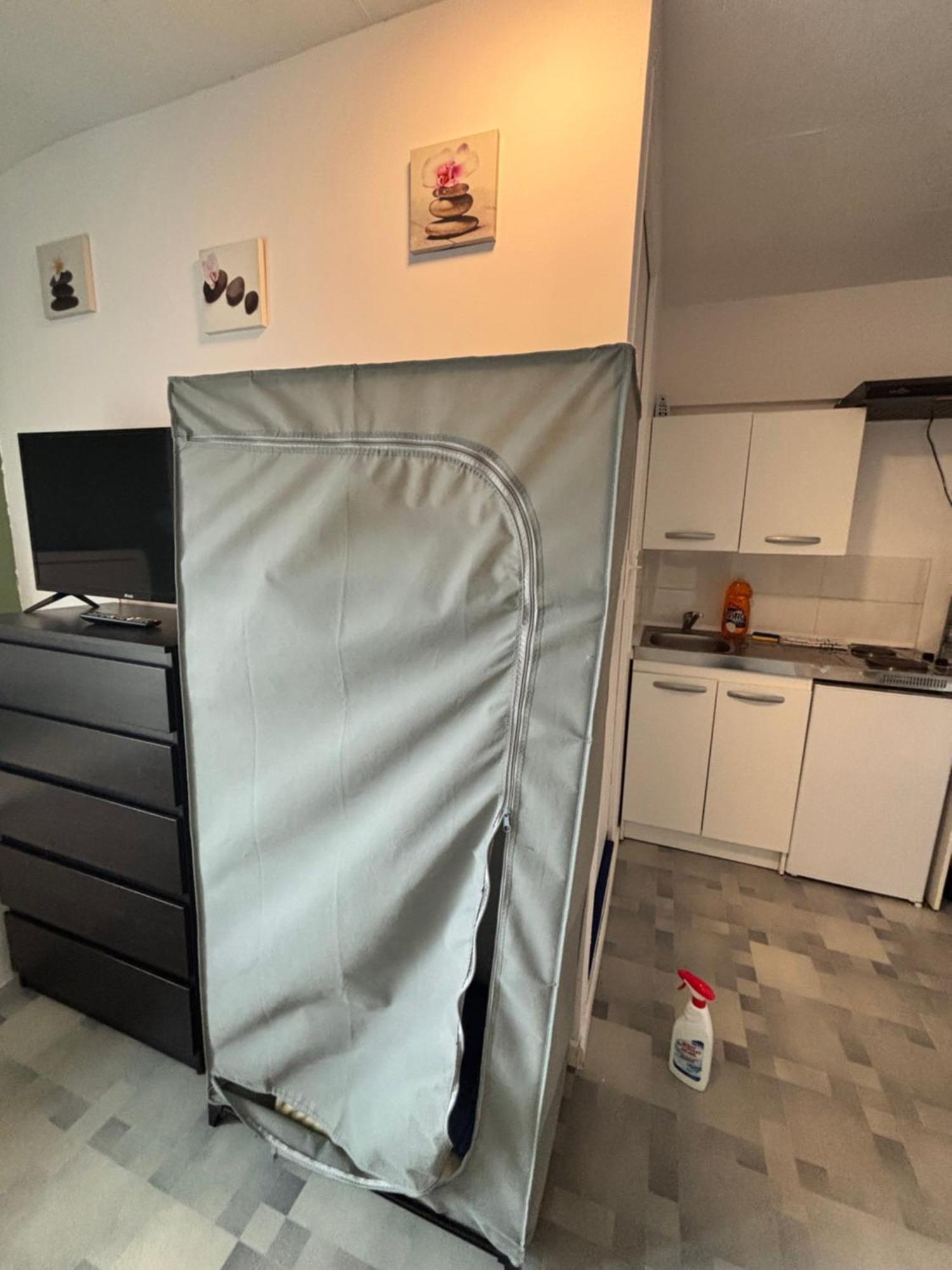 Le Gite "Detroit Studette" Besancon Confort Et Simplicite Bagian luar foto