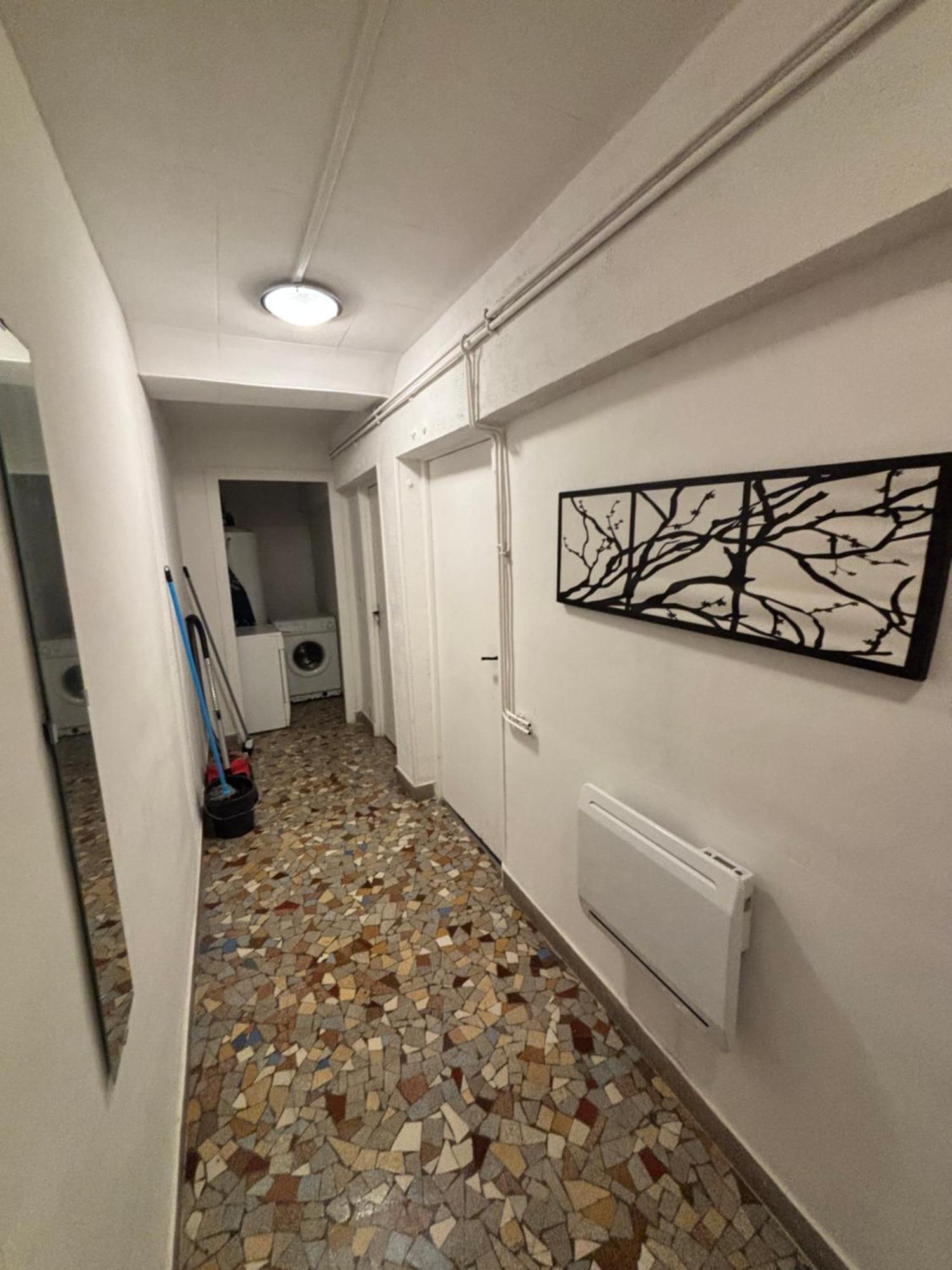 Le Gite "Detroit Studette" Besancon Confort Et Simplicite Bagian luar foto