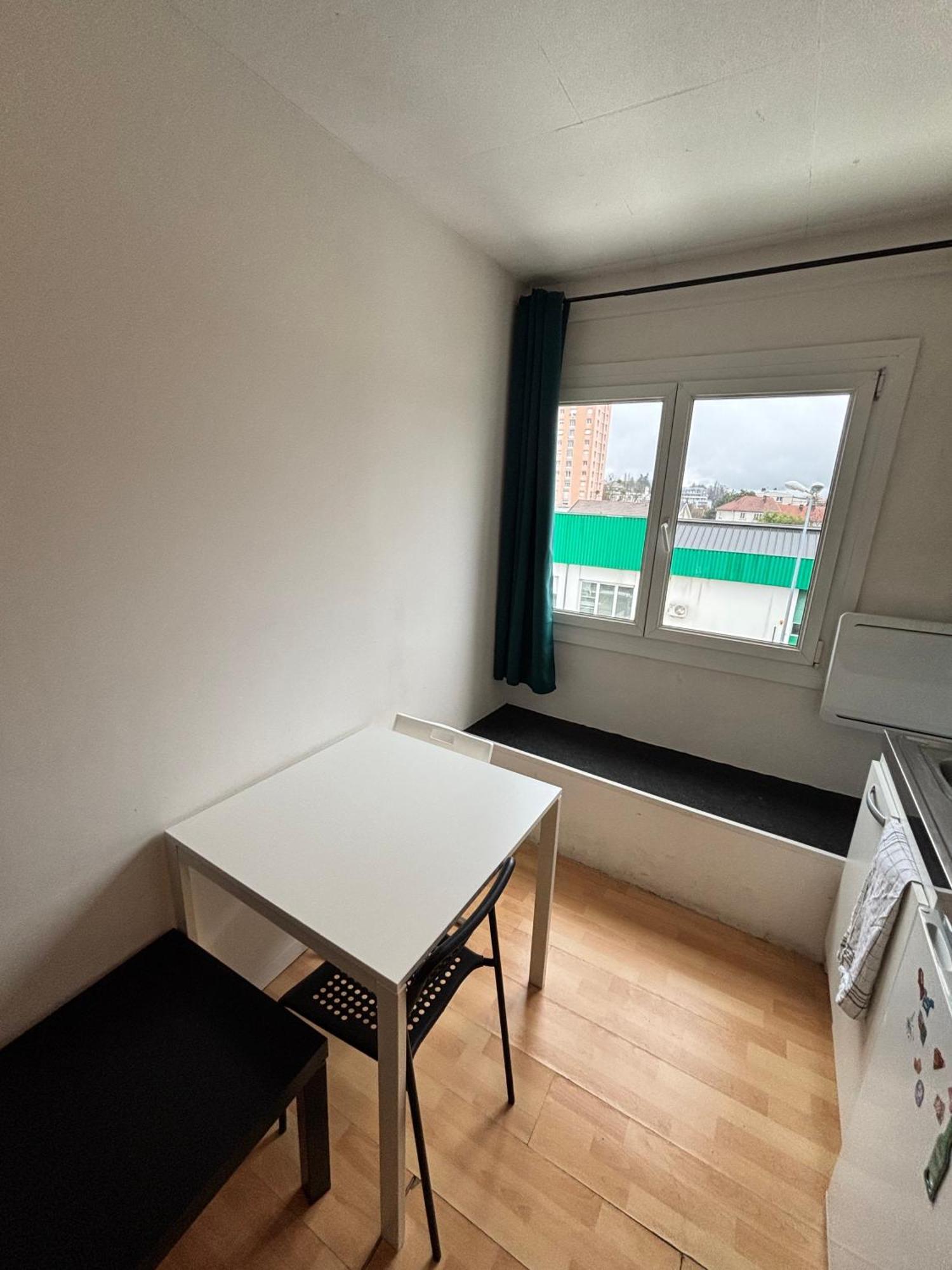 Le Gite "Detroit Studette" Besancon Confort Et Simplicite Bagian luar foto